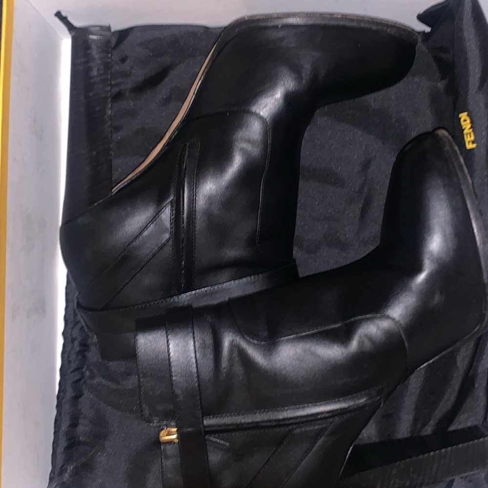Fendi Black Shoes